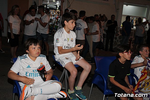 Totana celebr la 13 Champion League del Real Madrid, tras vencer al Liverpool (3-1) - 37