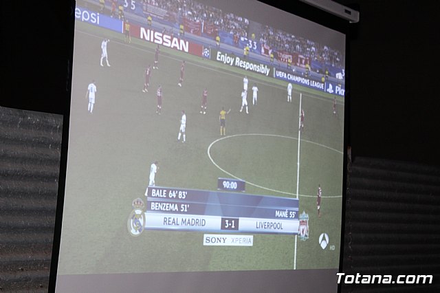Totana celebr la 13 Champion League del Real Madrid, tras vencer al Liverpool (3-1) - 49