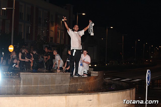 Totana celebr la 13 Champion League del Real Madrid, tras vencer al Liverpool (3-1) - 107