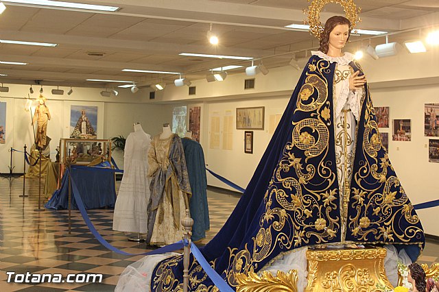 Exposicin 25 aniversario Cofrada de Jess Resucitado - 12