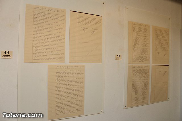 Exposicin 25 aniversario Cofrada de Jess Resucitado - 75