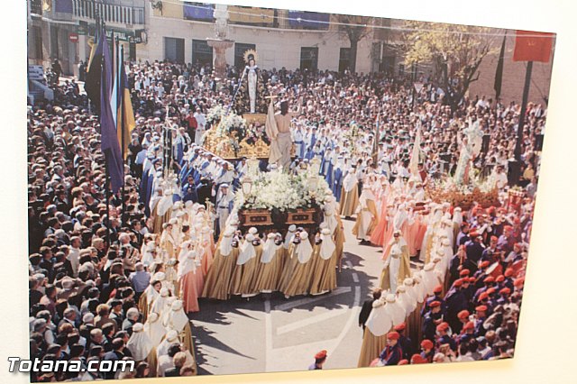 Exposicin 25 aniversario Cofrada de Jess Resucitado - 98