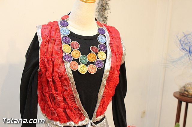 Exposicin de manualidades REUTILIZA-T - 56