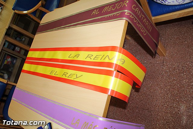 Coronacin del rey y reina del Centro de Da para Personas Mayores Dependientes 2016 - 17