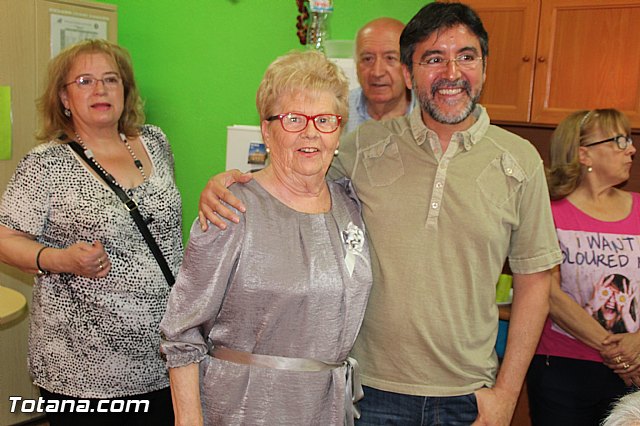 Coronacin del rey y reina del Centro de Da para Personas Mayores Dependientes 2016 - 21