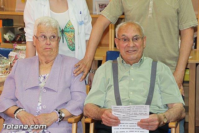 Coronacin del rey y reina del Centro de Da para Personas Mayores Dependientes 2016 - 31