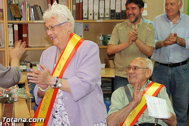Coronacin del rey y reina del Centro de Da para Personas Mayores Dependientes 2016 - 40