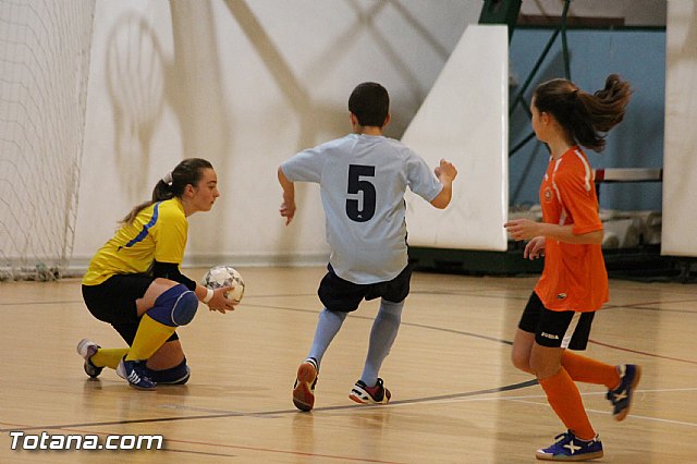 Partido amistoso. Ftbol Sala Capuchinos Infantil A - Roldn Infantil Femenino (4-3) - 14