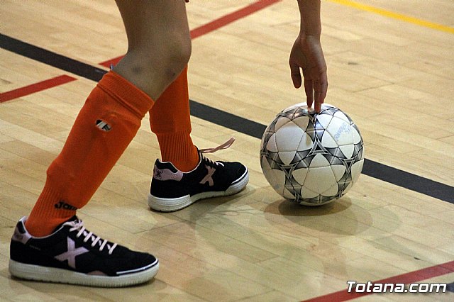 Partido amistoso. Ftbol Sala Capuchinos Infantil A - Roldn Infantil Femenino (4-3) - 16