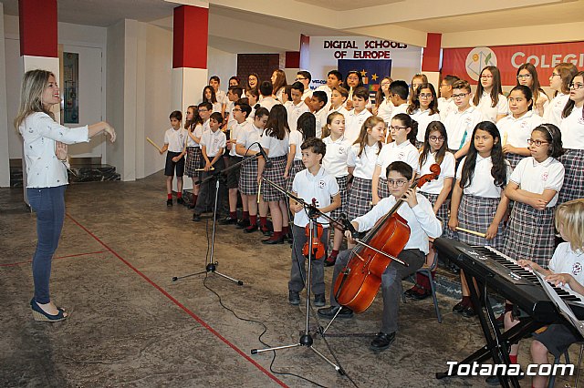 Digital schools of Europe  - Colegio Reina Sofa - 27