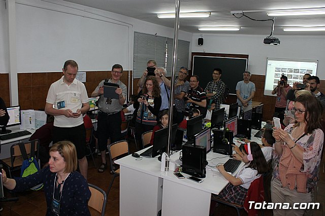 Digital schools of Europe  - Colegio Reina Sofa - 86