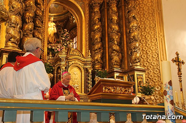 Solemne Eucarista 450 aniversario de la dedicacin del Templo Parroquial de Santiago - 22