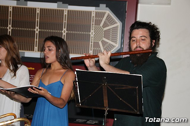 Solemne Eucarista 450 aniversario de la dedicacin del Templo Parroquial de Santiago - 50