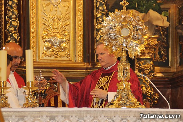 Solemne Eucarista 450 aniversario de la dedicacin del Templo Parroquial de Santiago - 58