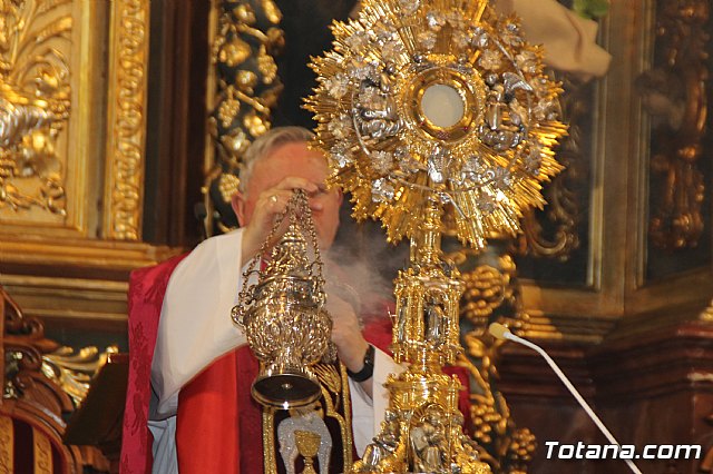 Solemne Eucarista 450 aniversario de la dedicacin del Templo Parroquial de Santiago - 59