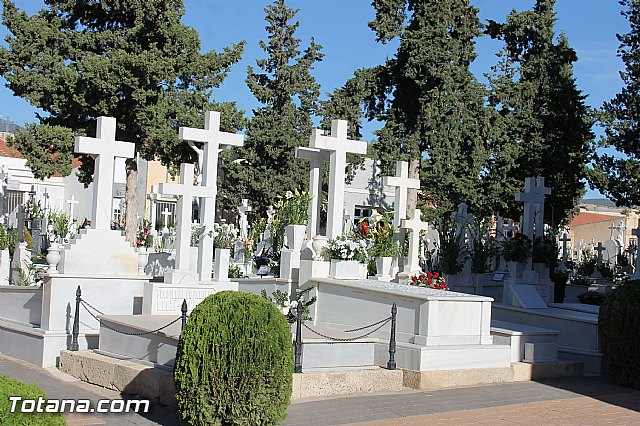 Da de Todos los Santos y Fieles Difuntos 2013 - 15