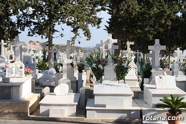 Todos los Santos y Fieles Difuntos. Totana 2011 - 4