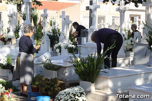 Todos los Santos y Fieles Difuntos. Totana 2011 - 5