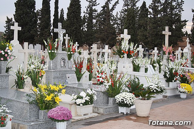 Todos los Santos y Fieles Difuntos. Totana 2011 - 214