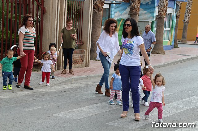 Servicios de emergencias visitan la Escuela Infantil 