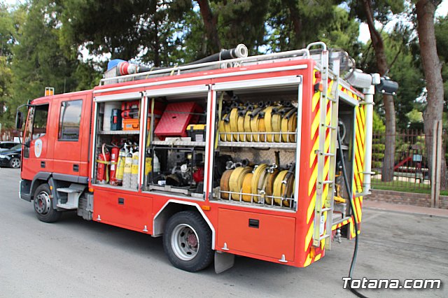 Servicios de emergencias visitan la Escuela Infantil 