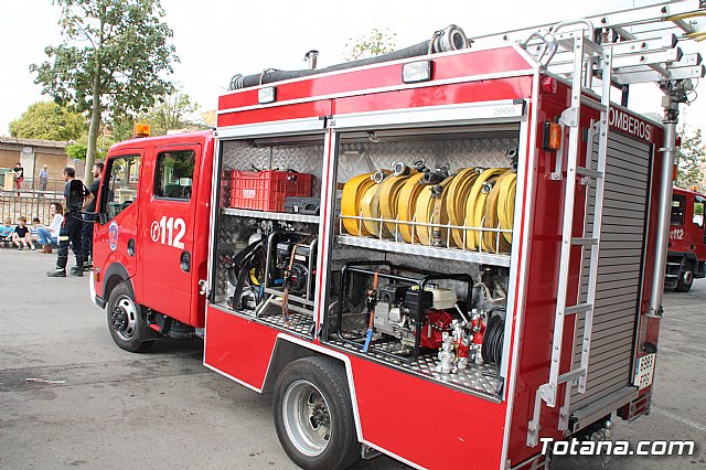 Servicios de emergencias visitan la Escuela Infantil 