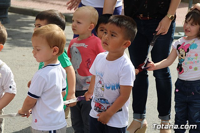 Servicios de emergencias visitan la Escuela Infantil 