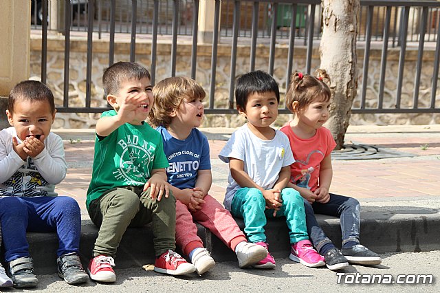 Servicios de emergencias visitan la Escuela Infantil 