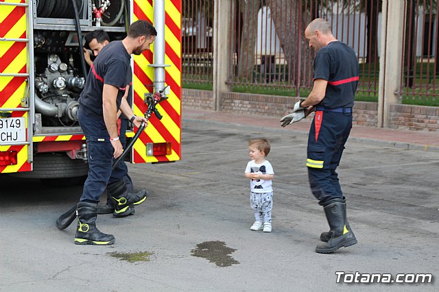 Servicios de emergencias visitan la Escuela Infantil 