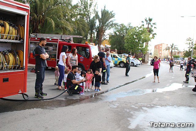 Servicios de emergencias visitan la Escuela Infantil 