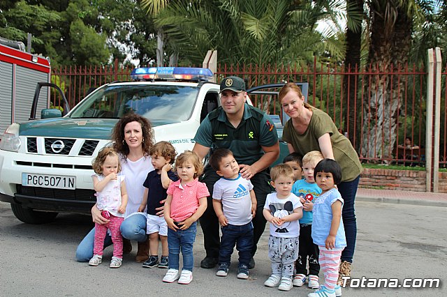 Servicios de emergencias visitan la Escuela Infantil 