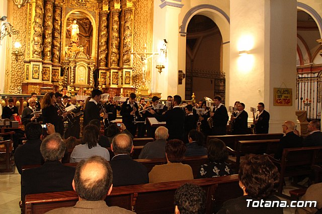 Bendicin de las tabletas y estreno de la marcha 