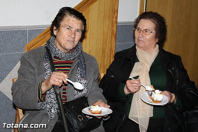 II tarta solidaria. Hdad. de la Oracin en el Huerto - 62