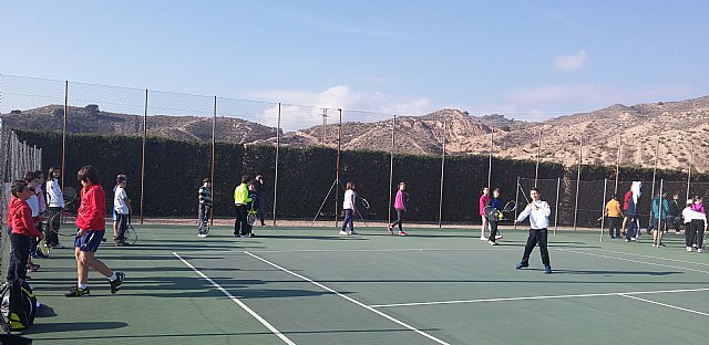 Fiesta y torneo de Navidad de la Escuela de Tenis del C.T.Totana 2015 - 11