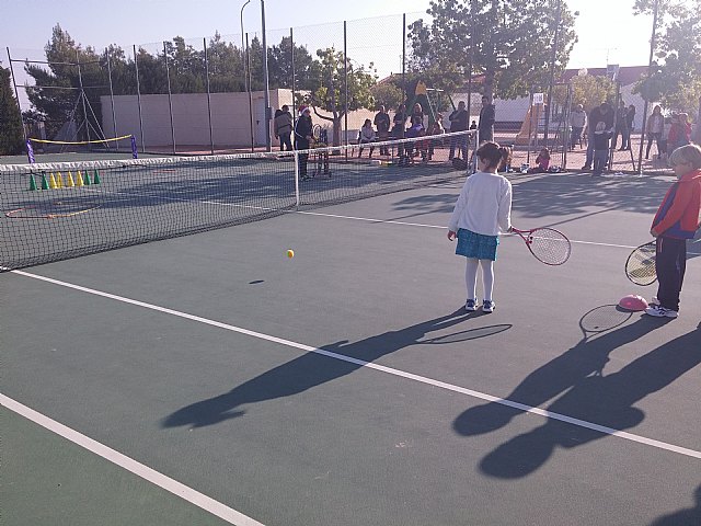 Fiesta y torneo de Navidad de la Escuela de Tenis del C.T.Totana 2015 - 18