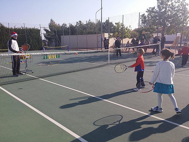 Fiesta y torneo de Navidad de la Escuela de Tenis del C.T.Totana 2015 - 19