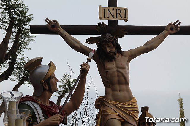 Traslados de los tronos a sus sedes tras la suspensin de la procesin del Santo Entierro 2019 - 2