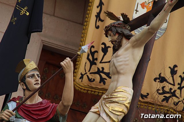 Traslados de los tronos a sus sedes tras la suspensin de la procesin del Santo Entierro 2019 - 14