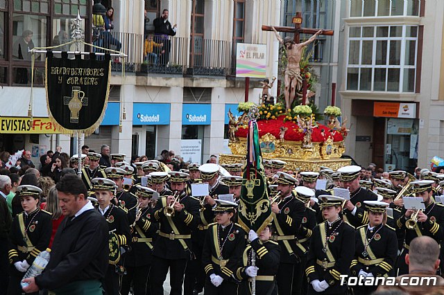 Traslados de los tronos a sus sedes tras la suspensin de la procesin del Santo Entierro 2019 - 36