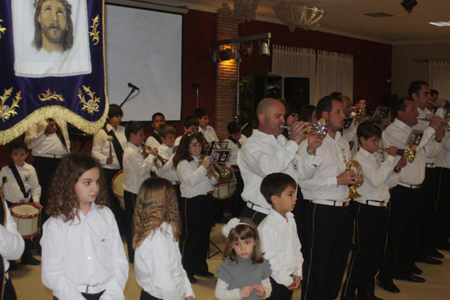 La Cofrada de la Vernica rindi Homenaje a los Hermanos ms veteranos - 12