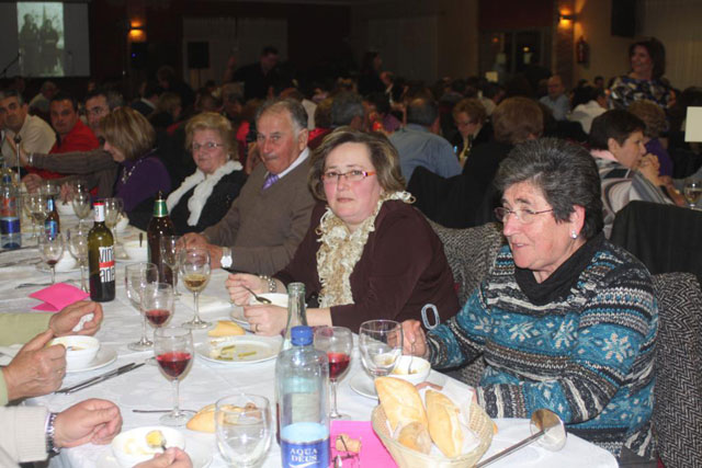 La Cofrada de la Vernica rindi Homenaje a los Hermanos ms veteranos - 94