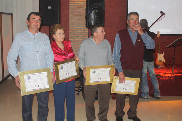 La Cofrada de la Vernica rindi Homenaje a los Hermanos ms veteranos - 147