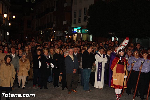 Solemne Va Crucis con la imagen de Nuestro Padre Jess Nazareno - Viernes de Dolores 2012 - 121