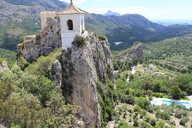 LA HERMANDAD DE JESS EN EL CALVARIO Y SANTA CENA CELEBRA UN VIAJE DE CONVIVENCIA A GUADALEST Y LAS FUENTES DEL ALGAR - 9
