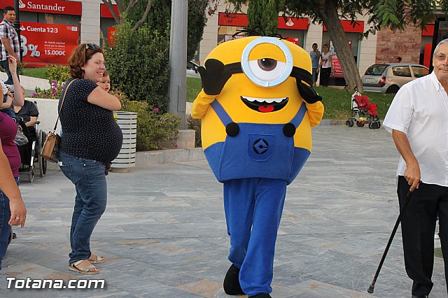 DGenes conmemora con una gran X humana el Da Europeo del Sndrome X Frgil - 2