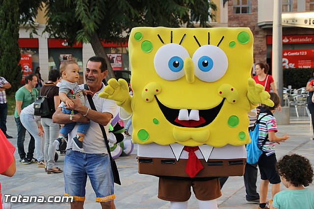 DGenes conmemora con una gran X humana el Da Europeo del Sndrome X Frgil - 4