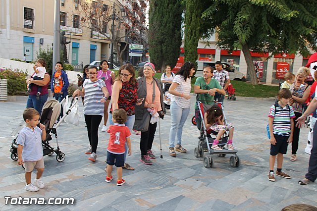 DGenes conmemora con una gran X humana el Da Europeo del Sndrome X Frgil - 15