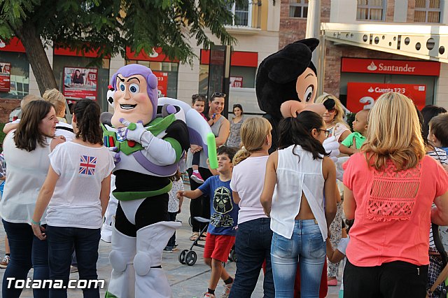 DGenes conmemora con una gran X humana el Da Europeo del Sndrome X Frgil - 20