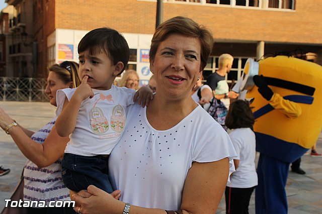 DGenes conmemora con una gran X humana el Da Europeo del Sndrome X Frgil - 21