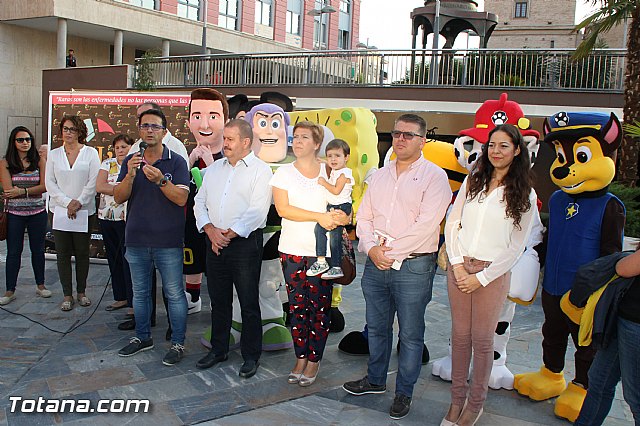 DGenes conmemora con una gran X humana el Da Europeo del Sndrome X Frgil - 39